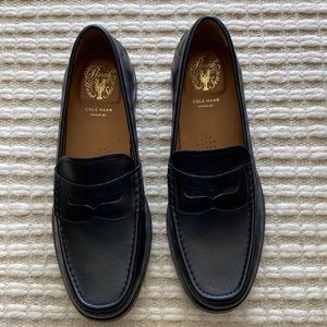 Cole Haan Men’s black loafers, size 8
